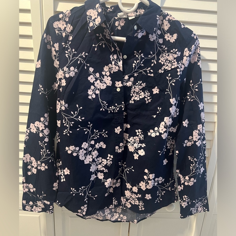 Gap floral button down never worn
